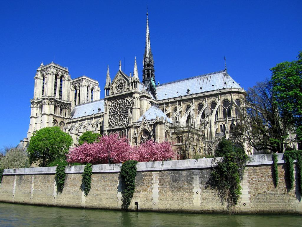 Apartment Notre Dame Bright Paris Room photo