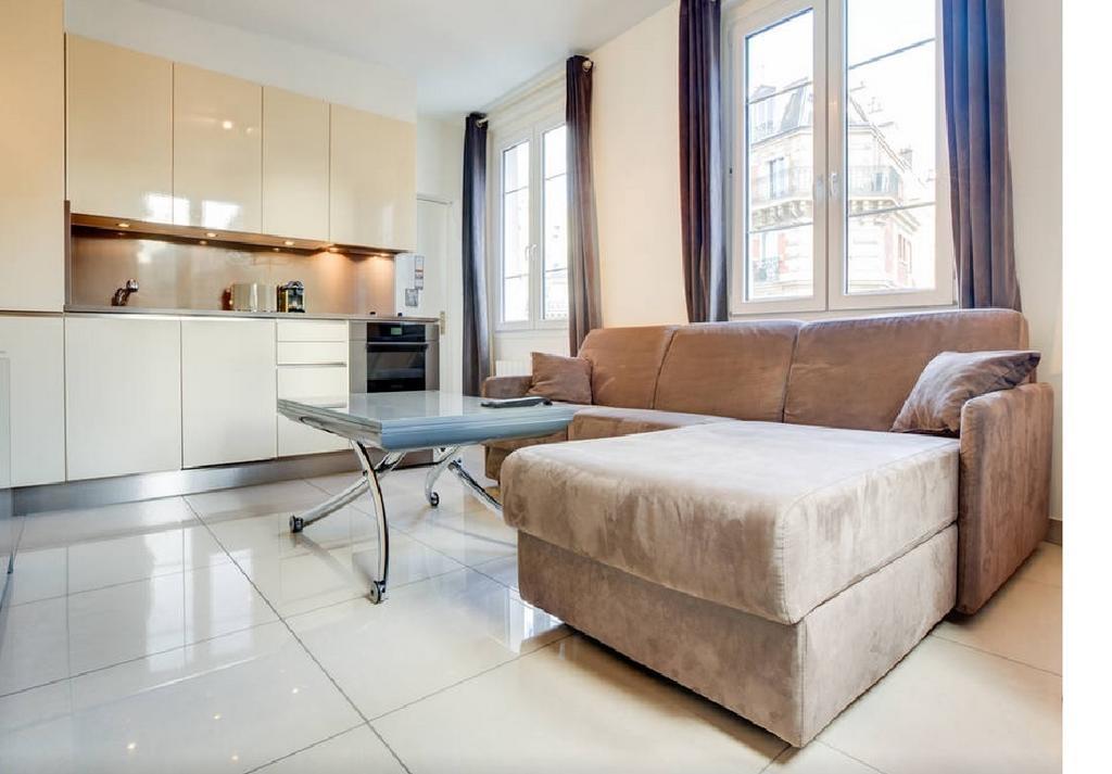 Apartment Notre Dame Bright Paris Room photo