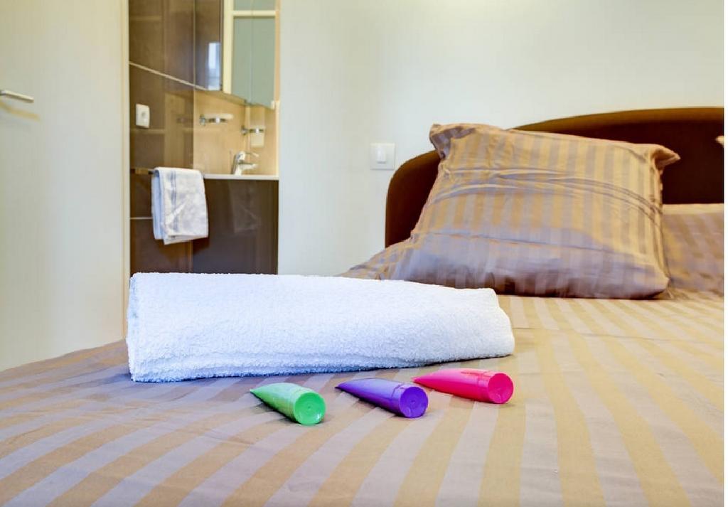 Apartment Notre Dame Bright Paris Room photo